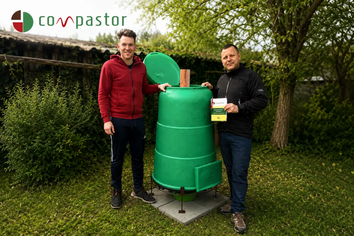 Edényes Compastor® komposztáló a kertben